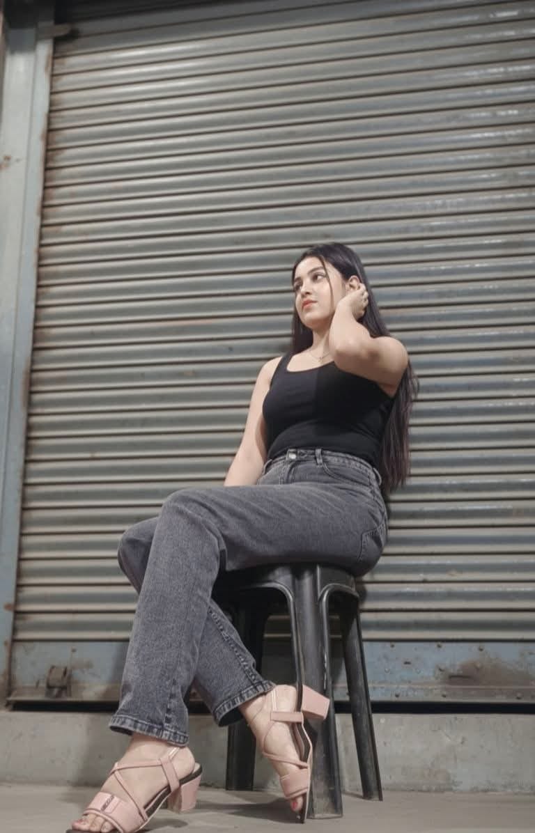 Ananya independent in varanasi image 2